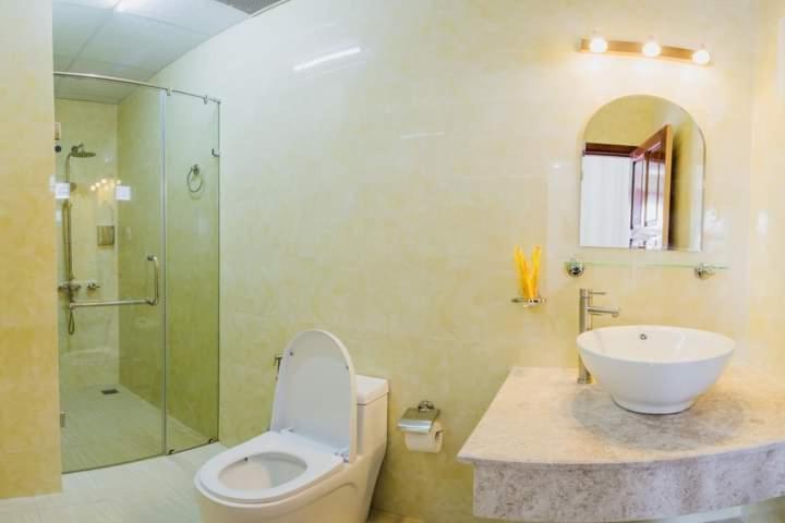 Bong Lua Vang Hotel Да Лат Екстериор снимка