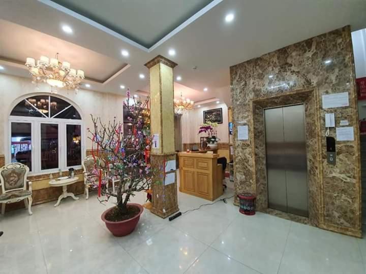 Bong Lua Vang Hotel Да Лат Екстериор снимка